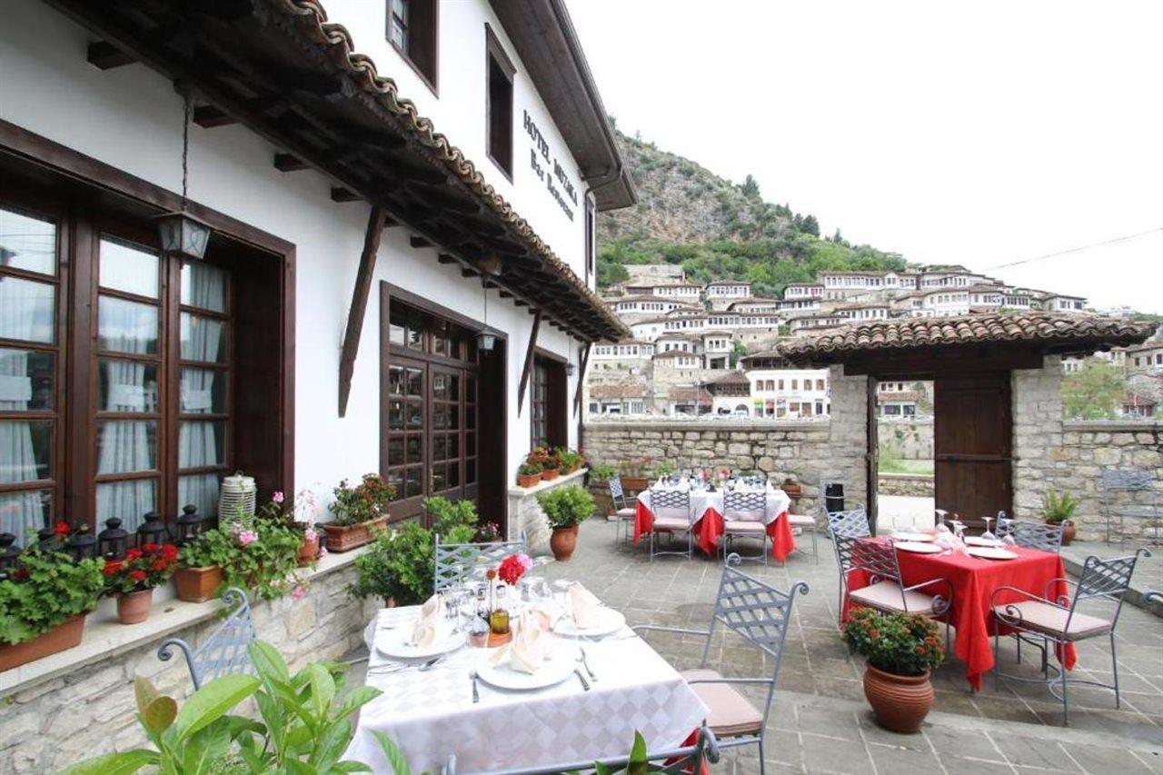 Boutique Hotel Muzaka Berat Exteriör bild